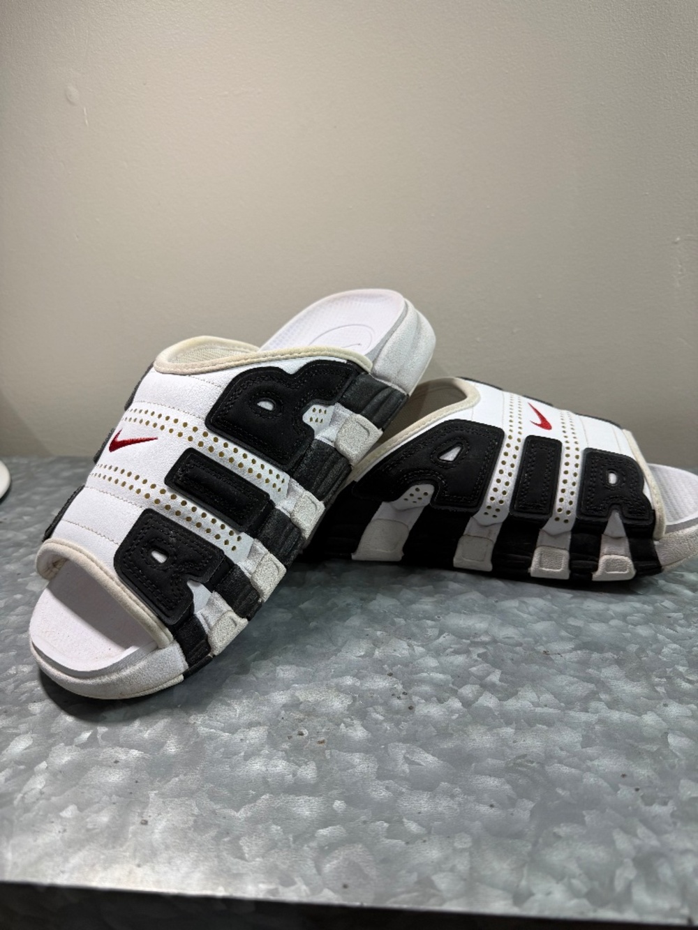 Nike Slides – Size 10